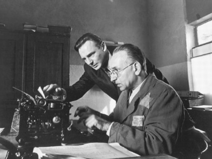 Schindlers-list-5
